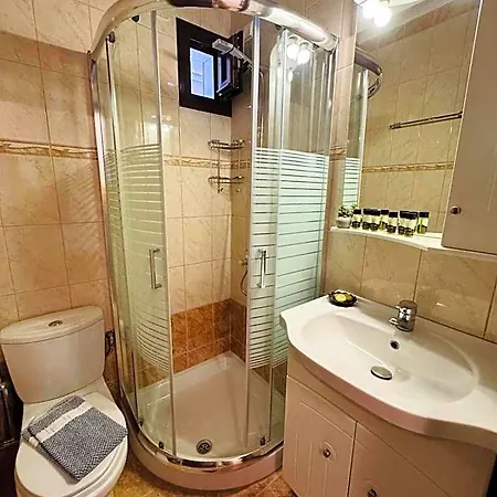 Anassa Deluxe & Hotel 3*