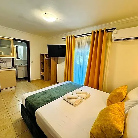 Anassa Deluxe & Hotel de apartamente Potamia (Thasos)
